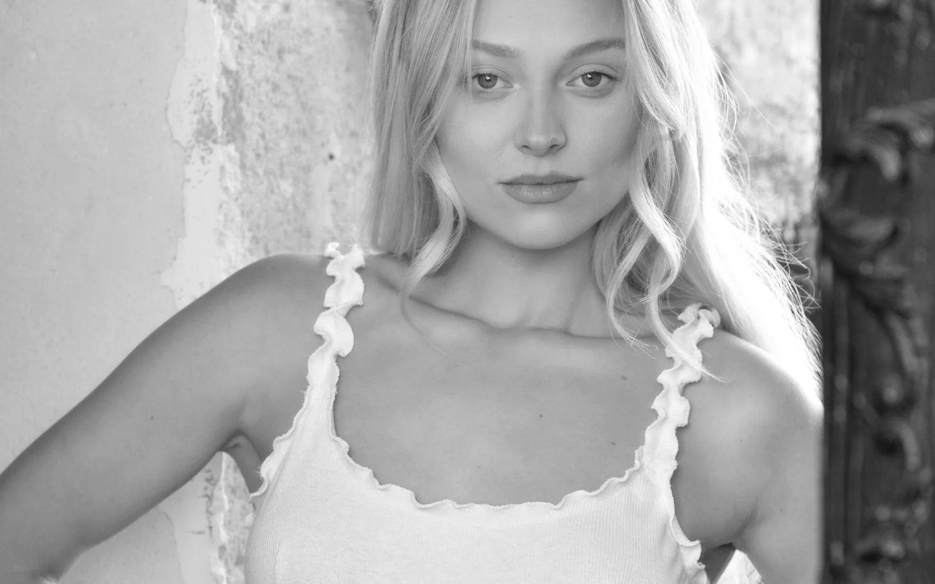 Woman wearing the Ruffle Rib Hemp Bra and Thong in the OLIVER KRAUS campaign.